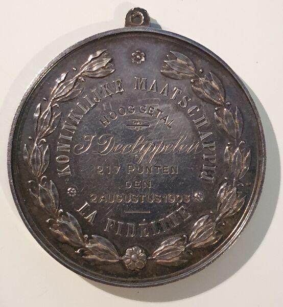 File:Medaille achterkant La Fidelite 20240111 120228.jpg