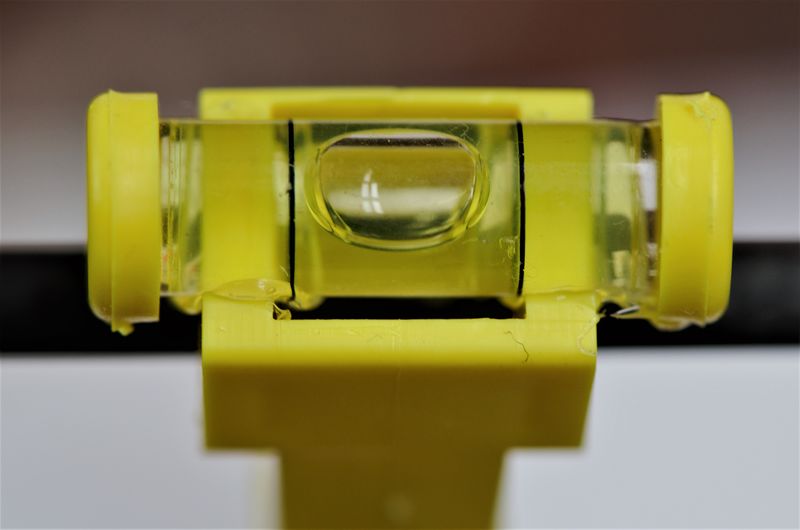 File:De Pijl dient Waterpas te liggen.jpg